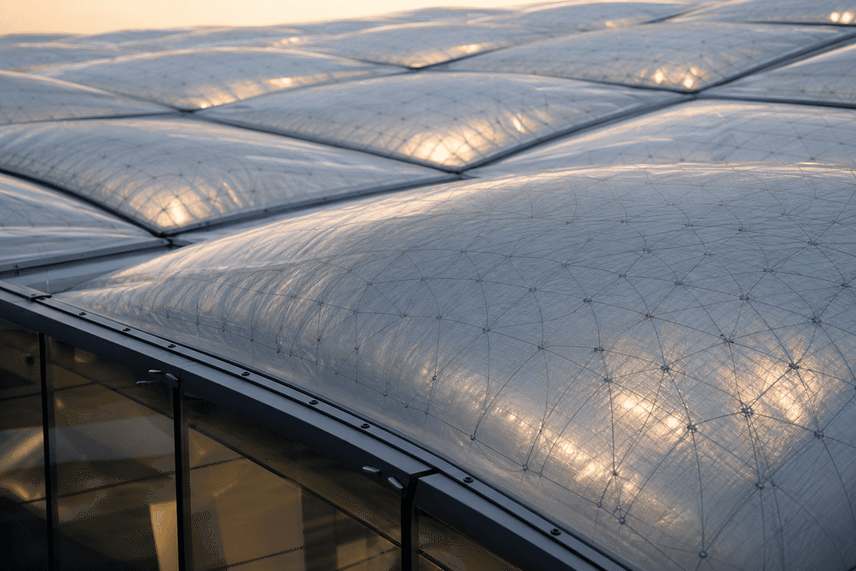 Detail of multi-layer translucent ETFE air cushion assembly