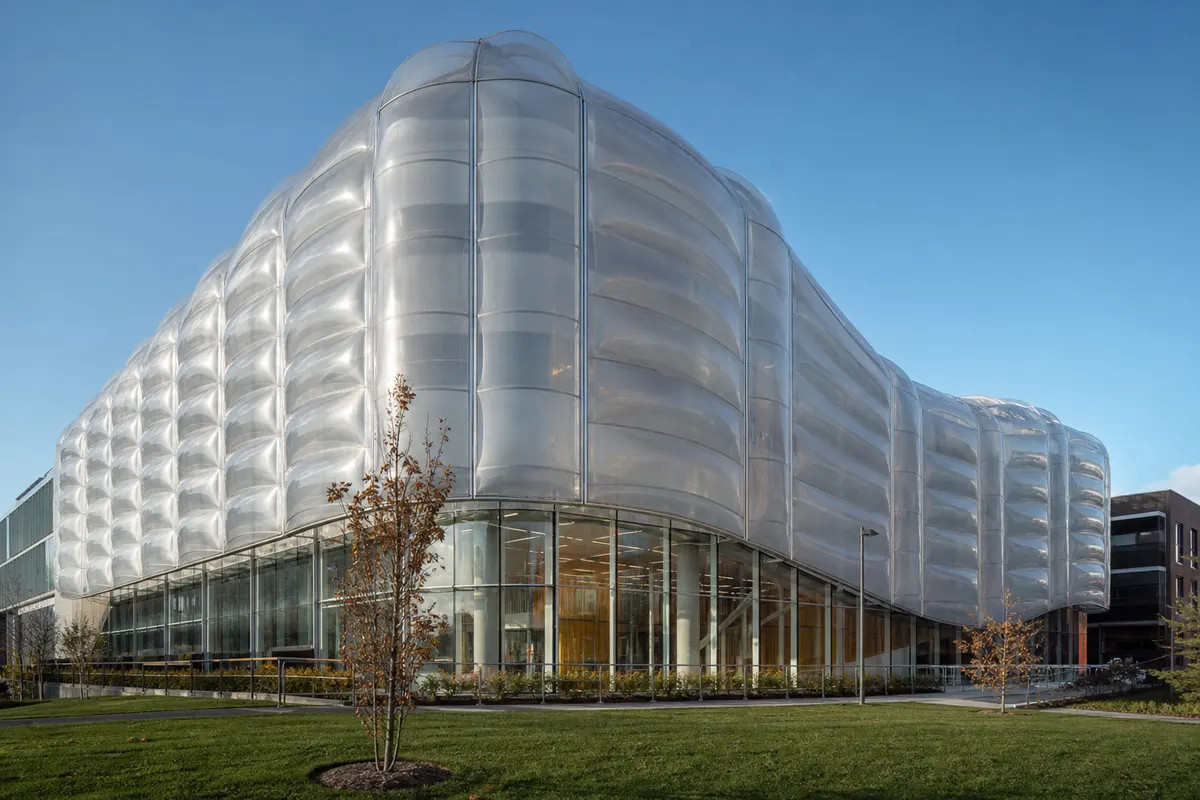 Multi-layer ETFE air cushion façade module on a building elevation