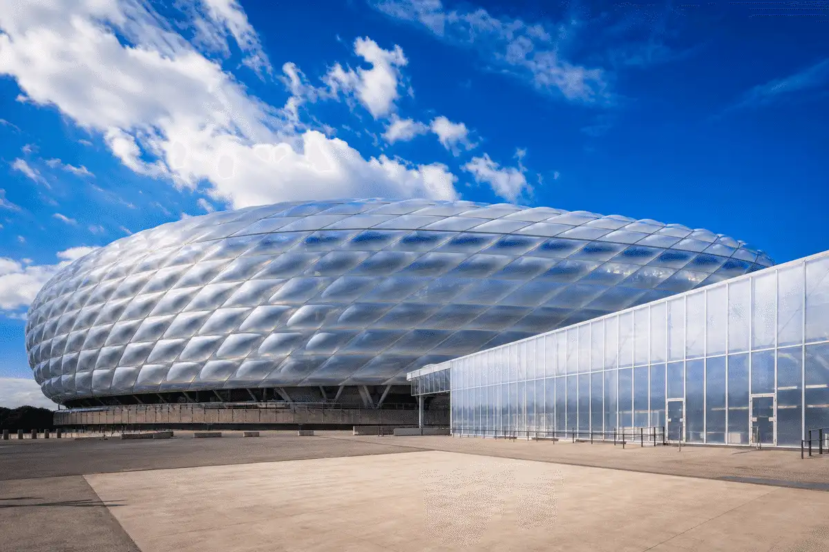 Campus quad with ETFE and polycarbonate shelter pavilions — ETFE technical guide — ETFE technical guide